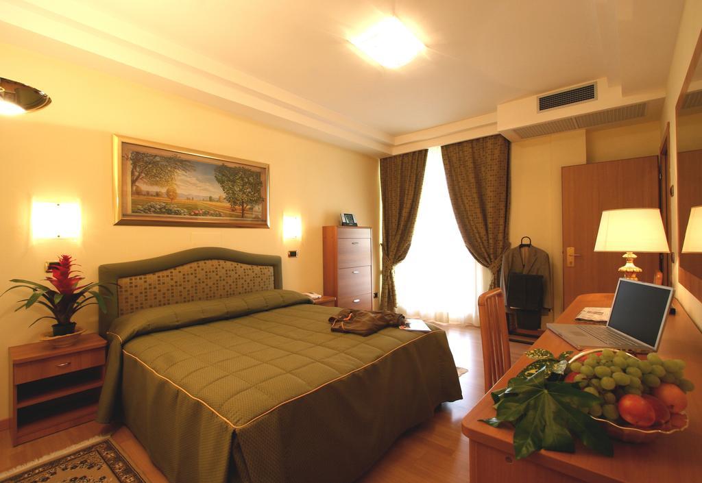 Hotel Villa Luca Chianciano Terme Zewnętrze zdjęcie
